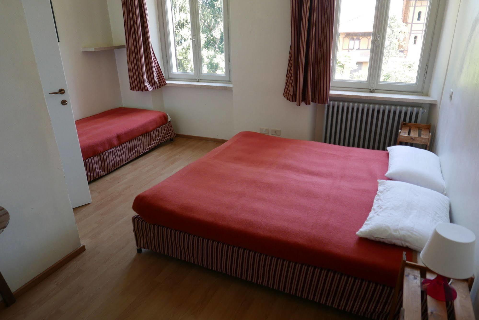 Santangela Hostel & Rooms Menaggio Dış mekan fotoğraf