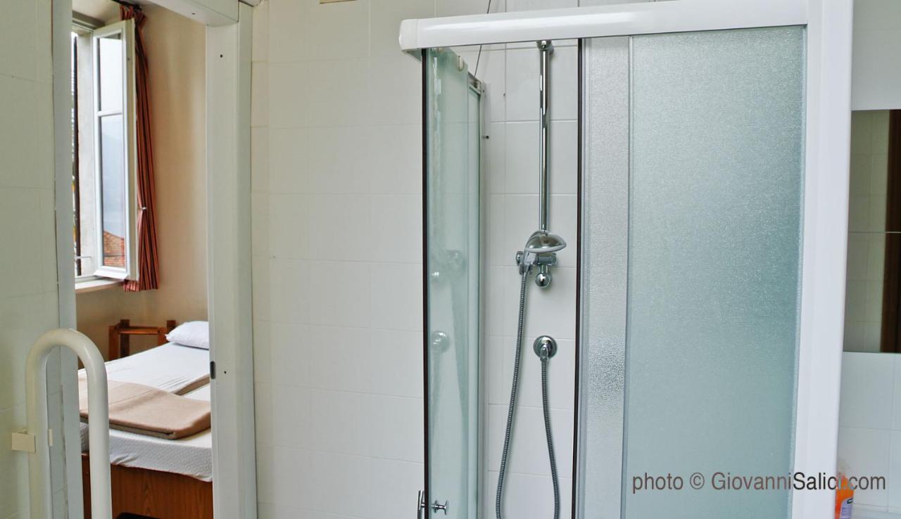 Santangela Hostel & Rooms Menaggio Dış mekan fotoğraf
